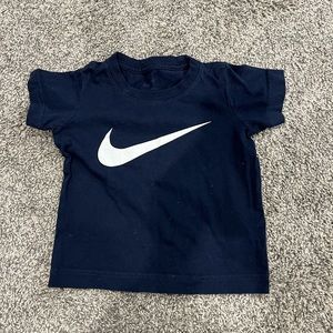 2T Nike top